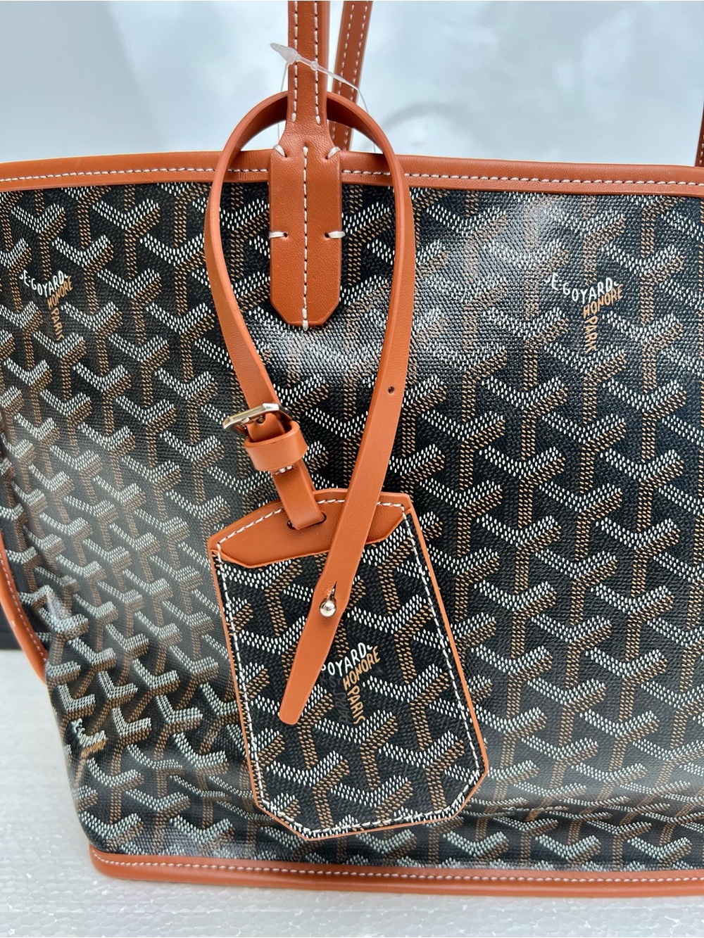Goyard Tote Bag with Matching Pouch - Picture 5 of 16